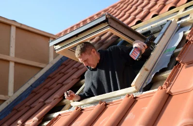 Pose de fenêtres de toit Velux à Preigney